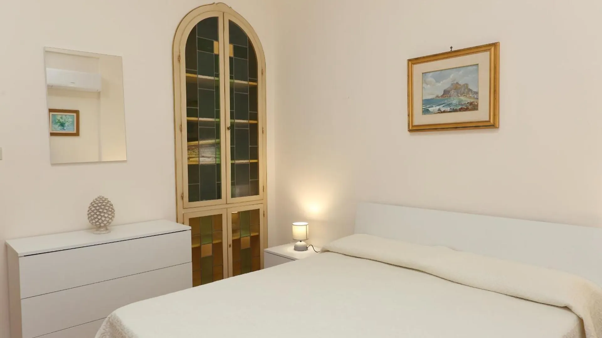 Balcone Ciccio Apartment Cefalu 0*,  Italy